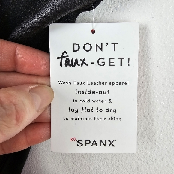 Spanx Black Faux Leather Flouncy Skater Skirt NWT, size 3X - Picture 4 of 9